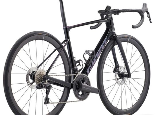 2024 Giant Defy Advanced Pro 0 (PIENARBIKESHOP)