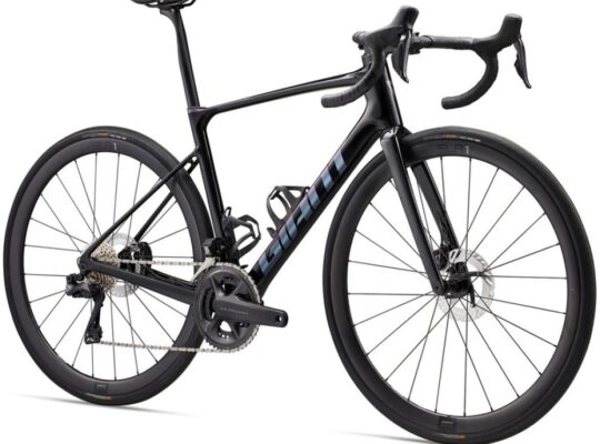 2024 Giant Defy Advanced Pro 0 (PIENARBIKESHOP)